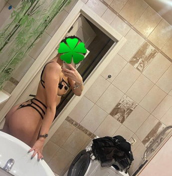 У меня широкий спектр услуг, от нежных ласк до страстных экспериментов. Мой опыт не оставит тебя равнодушным. Я гарантирую анонимность и конфиденциальность наших встреч. В моем профиле ты найдешь множество отзывов и фотографий, подтверждающих мою красоту и профессионализм. Живу в Москве и готова воплотить все твои желания. 💋🔥💫 5301, 23 года